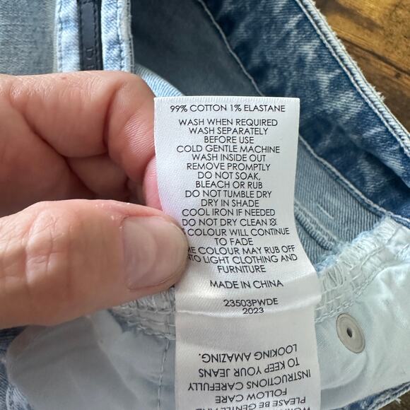 Decjuba ripped girlfriend jeans size 4 light wash cropped australia - Picture 8 of 11